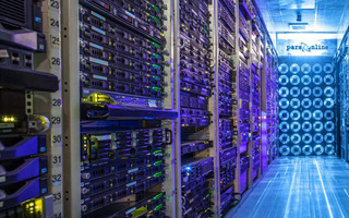 ديتا سنتر ( Data Center ) چيست ؟